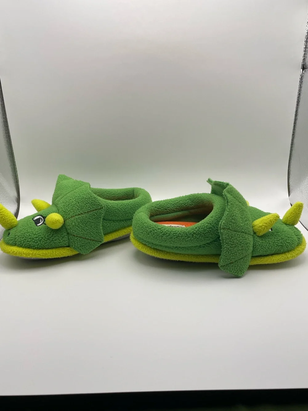 Dearfoams Triceratops Slippers 9/10